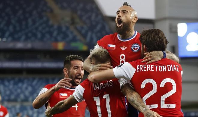 足球3场赛事前瞻：鸟栖沙岩对阵名古屋鲸八、斯图加特对阵门兴、沃尔夫斯堡对阵美因茨